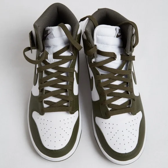 Nike Dunk Hi Retro Men’s size 8